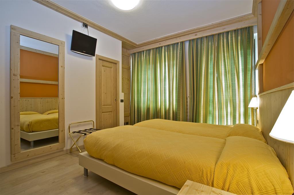 Tovo di Sant'Agata Hotel Franca الغرفة الصورة